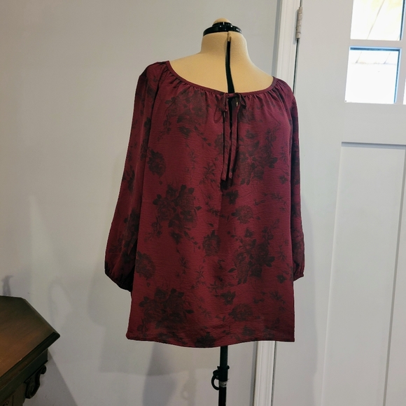 NWT 3X Maroon Rose Pattern Blouse - Picture 2 of 10